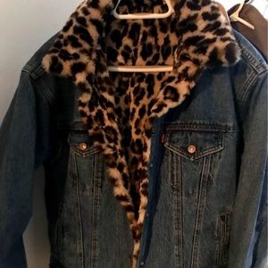 Levi's REVERSIBLE DAD TRUCKER JACKET